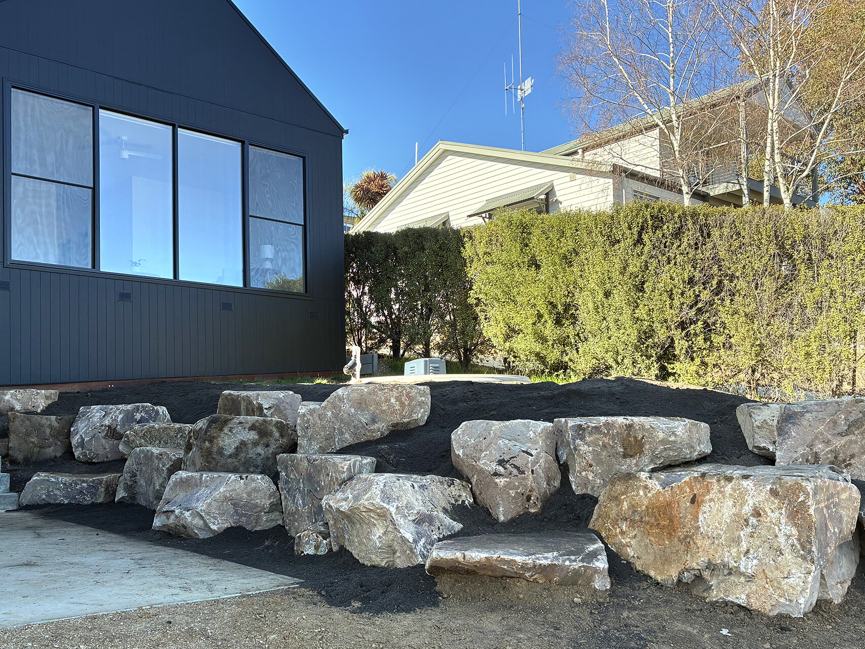 Retaining wall rock by Transrock